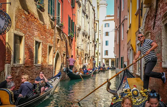 Ride gondola in Venice